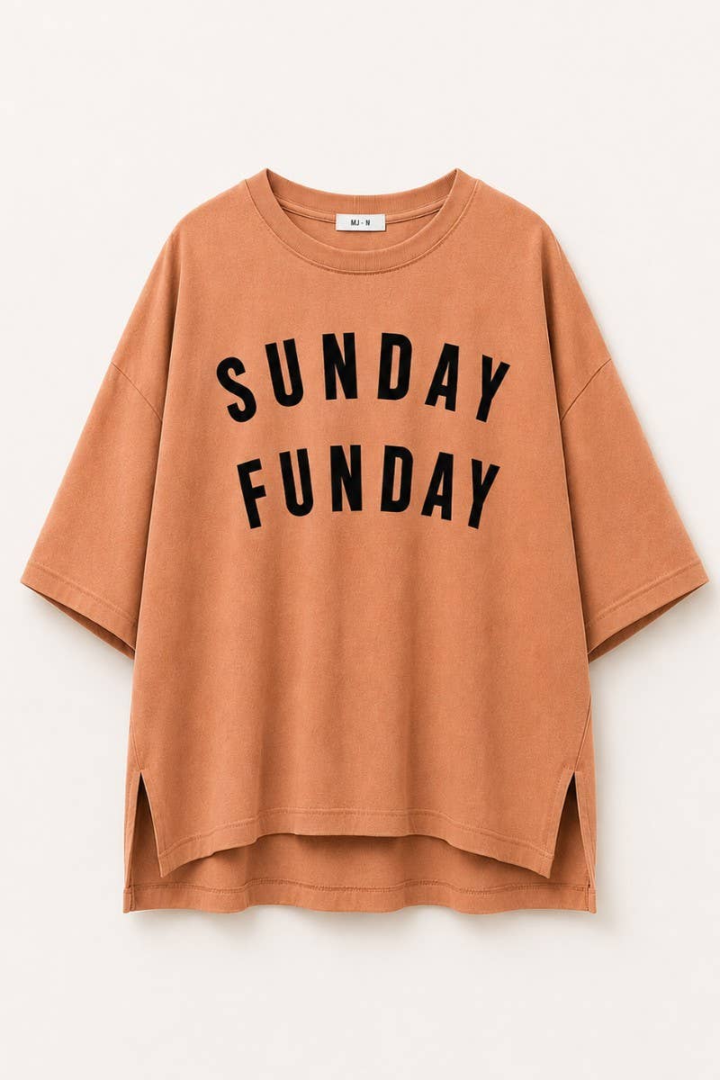 SUNDAY FUNDAY GRAPHIC TOP
