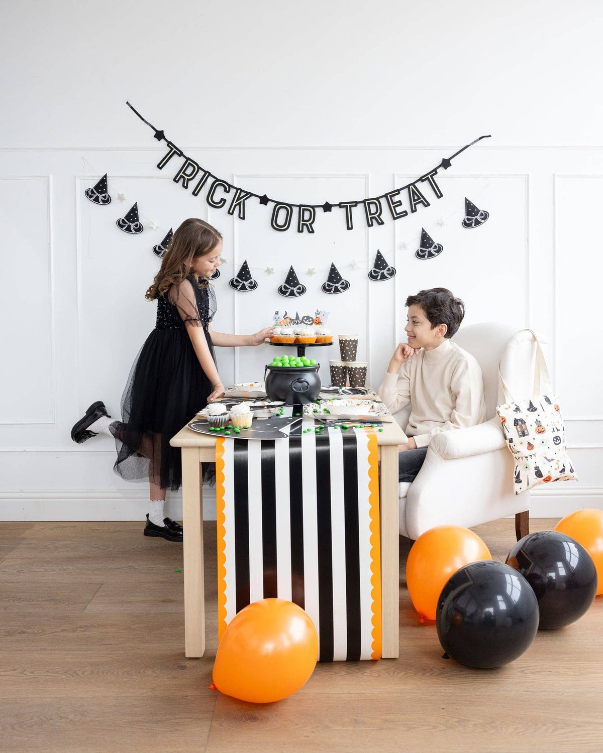 HPH1220 - Orange and Black Striped Paper Table Runner